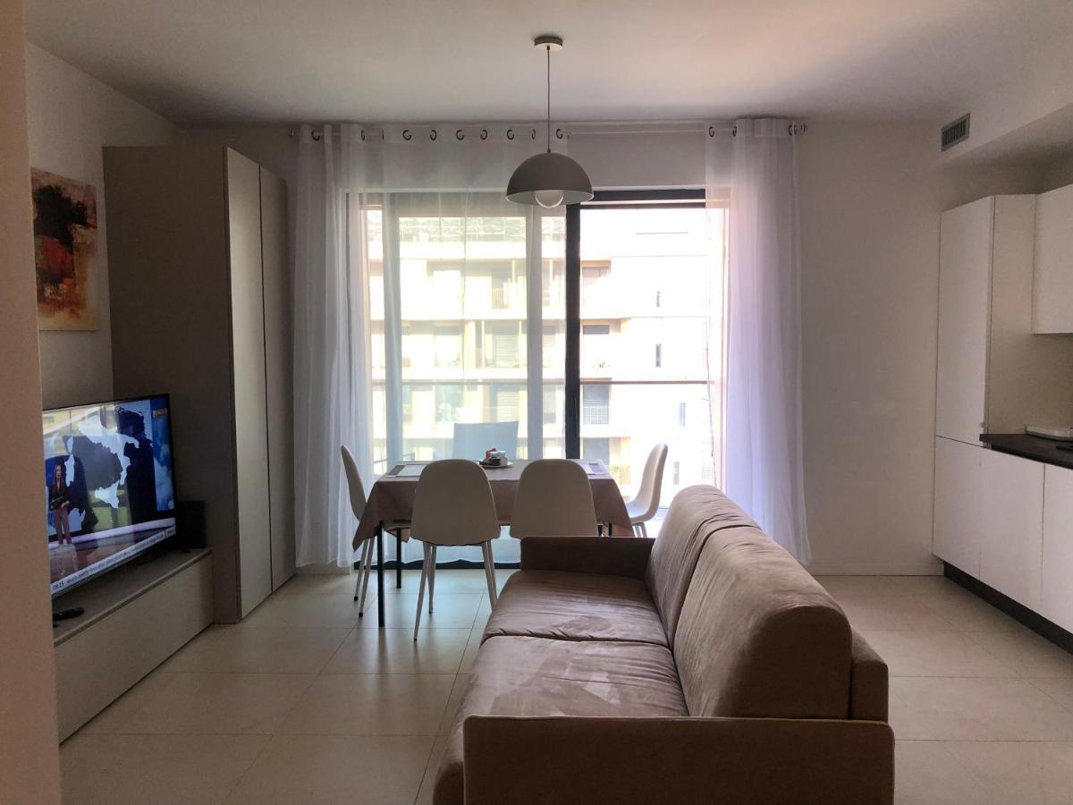 페로 Loft With Terrace In Uptown Milan Near Rho Fiera 아파트 외부 사진